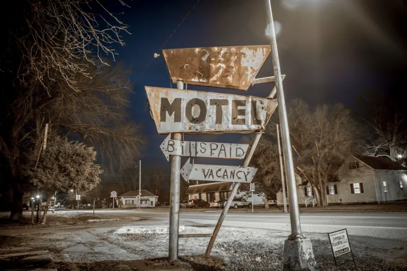 Behind the Front Desk: The Unofficial MBA of Growing Up in America's Family Motels