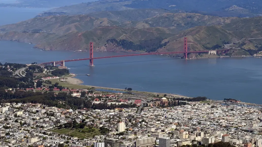 Golden Gate Bridge